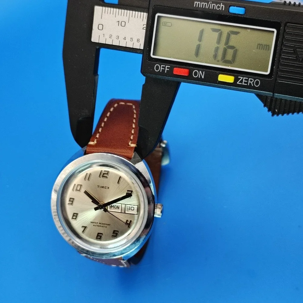 Vintage 1973 Timex Automatic Day/Date Mens Mechanical Watch‎ Wax Leather Strap